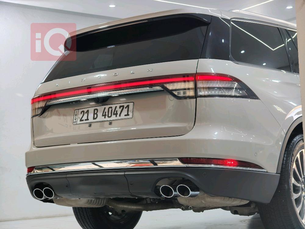 Lincoln Aviator